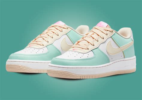 nike air force 1 kleinem nike zeichen|nike air force 1 colors.